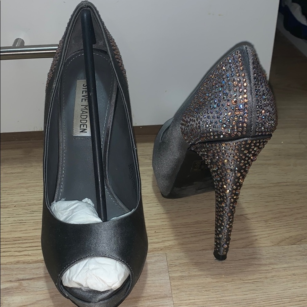 Steve Madden rhinestone peep toe pumps